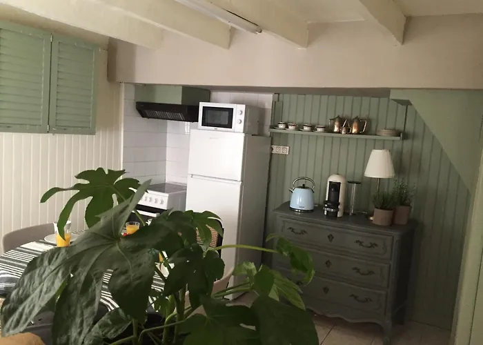 Maison Centre Historique بيت للعطل *